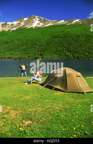 Camping und Fliegenfischen am See Escondido in Tierra Del Fuego Argentinien Stockfoto