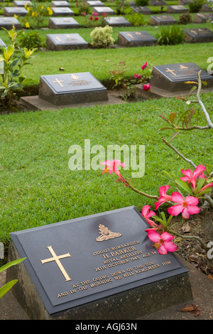 Don-Rak oder Kanchanaburi Alliierter Kriegsfriedhof; Kriegsgefangenengräber, 2. Weltkrieg, 2. Weltkrieg, 2. Weltkrieg, WW2 Markierungssteine, alliierte Kriegsdenkmäler Kanchanaburi Stockfoto