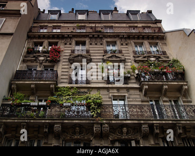 Typische le Marais Gebäude Paris Frankreich Stockfoto