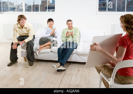 Frau hält einen Vortrag Stockfoto