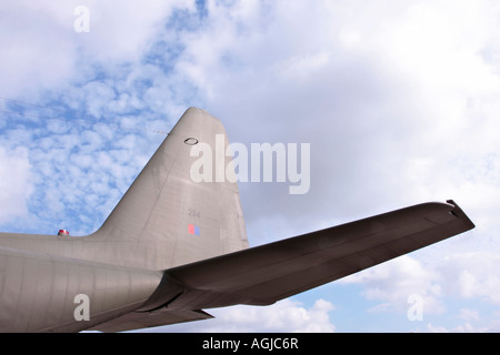 Heckflossen des militärischen Frachtflugzeugtransporters Lockheed Hercules C-130K Stockfoto