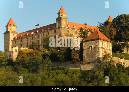 Burg von Bratislava im Morgenlicht, Bratislava, Slowakische Republik, Europa Stockfoto