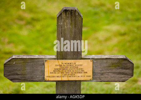 Gedenkstätte Kreuz zu privaten George Nugent, Tyneside schottischen Northumberland Fusiliers, Lochnagar Crater, Somme, Frankreich Stockfoto