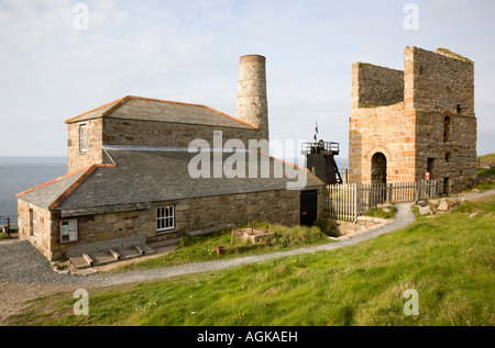 Levante Tin Mine und Maschinenhaus erhalten vom National Trust und liegen in der Nähe von St Just in Cornwall Stockfoto