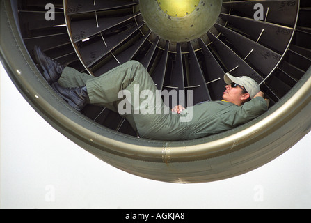 DAS ROYAL INTERNATIONAL AIR TATTOO BEI RAF FAIRFORD GLOUCESTERSHIRE UK JULI 1999 AIRMAN TINA SALES DER NEUNTEN AIRLIFT SQUADRON Stockfoto