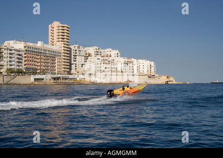 Schnellboot aus von Sliema, Malta Stockfoto