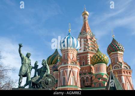 Kathedrale des Schutzes der Allerheiligsten Gottesgebärerin auf dem Graben (Собор Покрова пресвятой Богородицы, что на Рву) auf dem Roten Platz Stockfoto