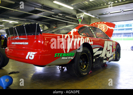 V8-Nascar Stock-Car in der Grube-garage Stockfoto