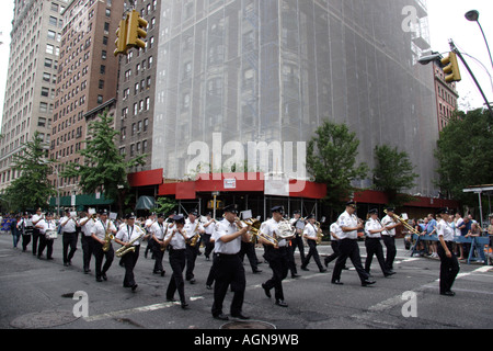 NYPD Blaskapelle bei Gay Pride Stockfoto