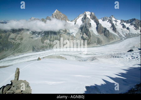 Argentiere Gletscher aus der Grand Montets wie viele Alpengletscher, die es aufgrund der globalen Erwärmung schnell Rückzug ist Stockfoto