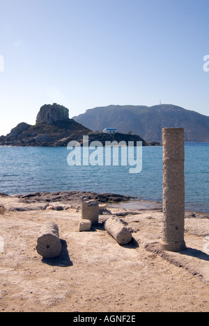 dh Ruinen Kastri Insel KAMARI Bucht Griechenland KOS Kloster von Ayios Antonis Kamari Bucht von St Stephens Kirche Stockfoto