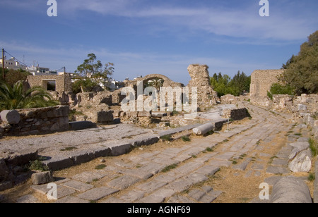 dh Western archäologische KOS Stadt Griechenland KOS Western archäologische Seite Ruinen gewölbtes Dach Stein Straße Straße Stockfoto