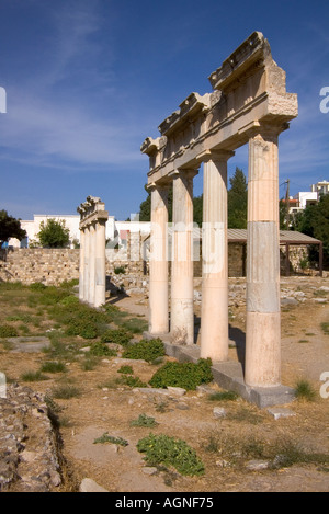 Dh Western archäologische Stätte der Stadt KOS GRIECHENLAND KOS Gymnasium xystos restaurierten Säulen Ruinen griechische Ruine Stockfoto