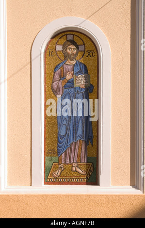 dh KOS Stadt Griechenland KOS christliche orthodoxe Kirche von Agia Paraskevi Jesus Wandbild an Außenwand Stockfoto