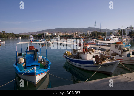 dh Hafen KOS Stadt Griechenland KOS Angelboote/Fischerboote im Hafen Stockfoto