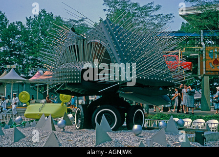 "Zoo-Tier' im Autofare Zoo Chrysler New Yorker Weltausstellung 1964-1965 Stockfoto