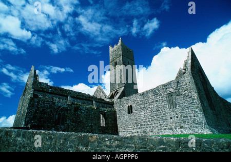 Ruine des Klosters / Killala Bay / Kloster-Ruine Stockfoto