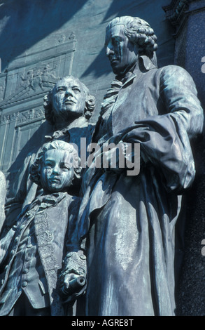 Detail des Maria Theresien Denkmal Monument of Maria Theresia zeigt Mozart Haydn und Gluck in Wien Österreich Stockfoto