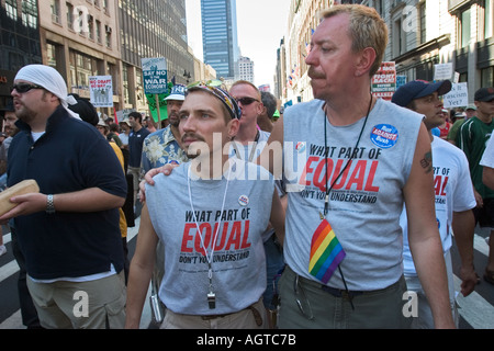 Homosexuell Rechte Demonstranten protestieren außerhalb Republican National Convention Stockfoto