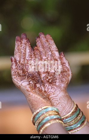 SBP79979 Mehandi einerseits eine Maharashtrian indische Braut Stockfoto
