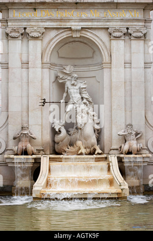 Zentraler Bestandteil der Neptun-Brunnen am Kapitelplatz. Salzburg, Österreich. Stockfoto