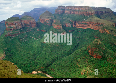 Die "Drie Rondavels" (3 Rondavels) Bildung in den Bergen von den Blyde River Canyon in der südafrikanischen Provinz Mpumalanga. Stockfoto