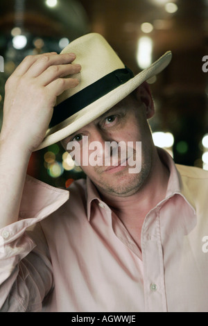 Marco Pierre White Nahaufnahme von Starkoch im Frankies London Restaurant einen Panamahut Kipp Hut Stockfoto