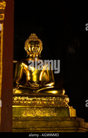 Phra Singh Lanna-Stil Buddha am Wat Pra Singha Chiangmai, Thailand Stockfoto