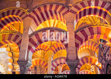 Innenraum der Moschee La Mezquita in Cordoba Spanien Stockfoto