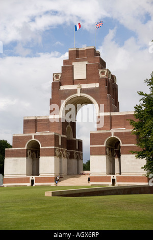 Die Thiepval-Denkmal zum Gedenken an die anglo-französischen Offensive von 1916 an der Somme, Picardie, Frankreich Stockfoto