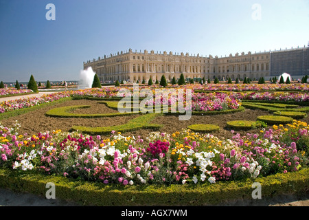 Formale Gärten das Schloss Versailles in Versailles im Département Yvelines Frankreich Stockfoto