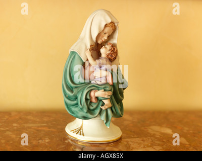 Sizilien Italien sizilianische Keramik Madonna mit Kind Stockfoto