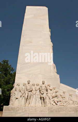 Der Alamo Kenotaph, auch bekannt als "The Spirit of Sacrifice" Denkmal in Alamo Plaza vor dem Alamo Heiligtum, San Antonio, Stockfoto