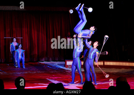 Chinesische jonglieren Gruppe Wasser Meteo beim Circus Maximum, Schweden Stockfoto