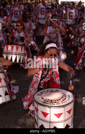 Band spielt auf dem Notting Hill Carnival in London, UK. August 2005 Stockfoto