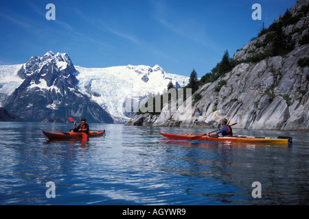 Kajakfahrer am Northwestern Fjord Kenai Fjords Nationalpark Yunan Alaska Stockfoto