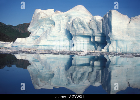 riesige Eisberge in Bear Glacier See Yunan Alaska Stockfoto