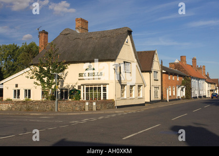 Die sechs Glocken-Kneipe in Walsham-Le-Willows in Suffolk, UK Stockfoto