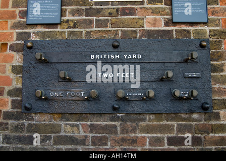 Imperial Messung Messen im Royal Observatory in Greenwich London England UK Stockfoto