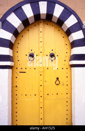 Tunesien traditionelle Türen in Sidi Bou Said Dorf in der Nähe von Tunis Stockfoto
