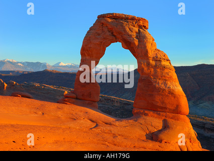 Arches National Park, in der Nähe von Moab, Utah - Delicate Arch bei Sonnenuntergang Stockfoto