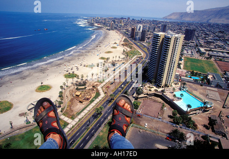 Südamerika Chile Iquique einen tollen Blick über die Wüste Stadt Iquique liegt im Norden von einem Gleitschirm genommen Stockfoto