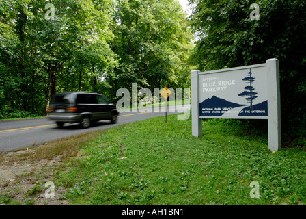 SUV-LKW in Blue Ridge Parkway, North Carolina Stockfoto