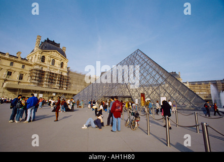 Pei Pyramide Louvre in Paris Frankreich Stockfoto