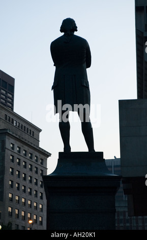 Statue von Samuel Adams vor Faneuil Hall Boston, Massachusetts Stockfoto