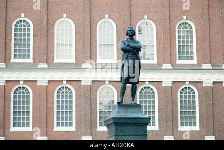 Statue von Samuel Adams vor Faneuil Hall Boston, Massachusetts Stockfoto