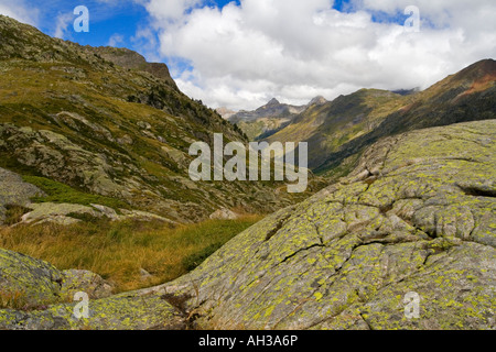 Blick auf die Berge in der Nähe von Lac d'Artouste im Parc National des Pyrenäen südwestlichen Frankreich Europa Stockfoto