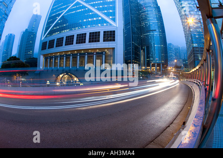 Financial District bei Abenddämmerung Hongkong China Stockfoto