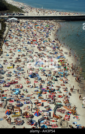 überfüllten Strand in Leba Polen Stockfoto
