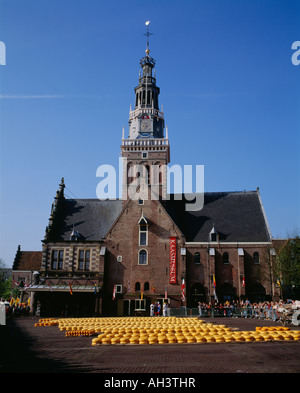 Niederlande-Käse außerhalb Käse mit einem Gewicht von Haus angezeigt Stockfoto